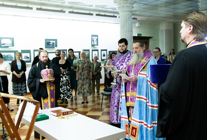 В ХАБАРОВСКЕ ОТКРЫЛАСЬ ФОТОВЫСТАВКА «ТРИУМФАЛЬНАЯ АРКА - ПОРТАЛ МЕЖДУ ПРОШЛЫМ И БУДУЩИМ»