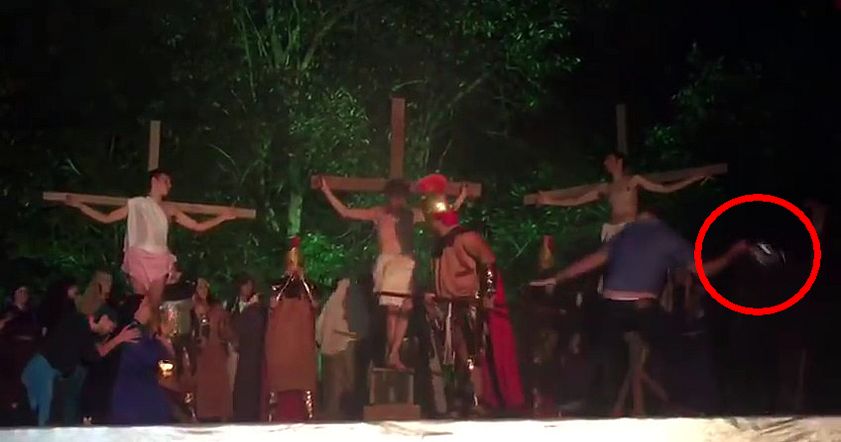 Бразилец попытался спаси актера, игравшего Христа, во время спектакля
