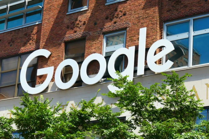 FCC проверяет Google на предмет предполагаемой дискриминации по религиозному признаку в программах YouTube TV