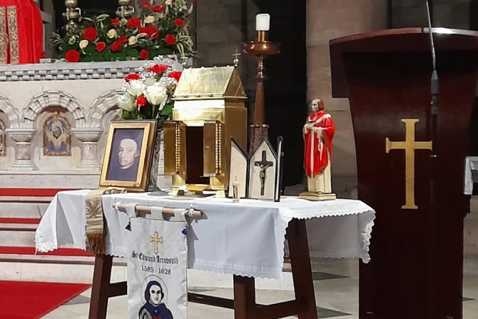 Посещаемость месс в Великобритании растет, но все еще значительно ниже уровня, существовавшего до пандемии