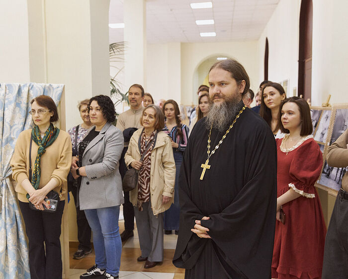 Выставка «Царская семья: любовь и милосердие» открылась на факультете гуманитарных наук НИУ ВШЭ