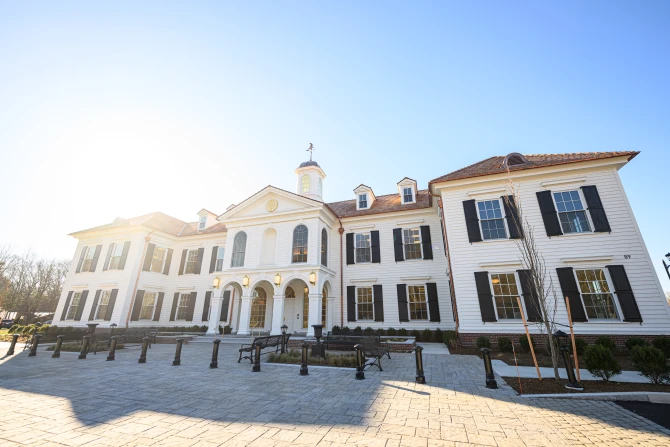 Католическая школа в Массачусетсе расширяется за счет строительства здания в классическом стиле стоимостью 20 миллионов долларов