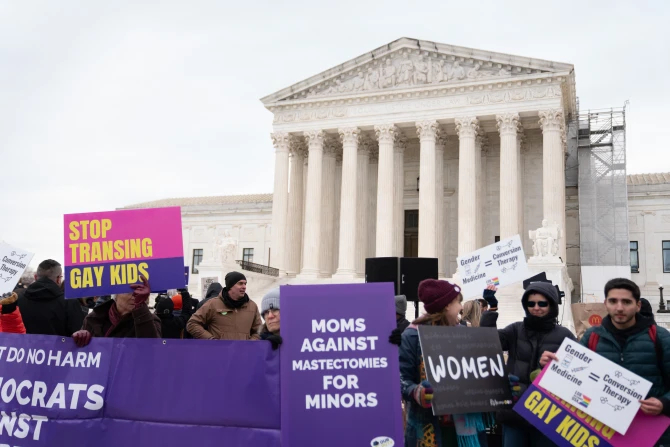 Министерство юстиции прекратило судебный процесс против закона штата Теннесси, запрещающего операции для трансгендеров