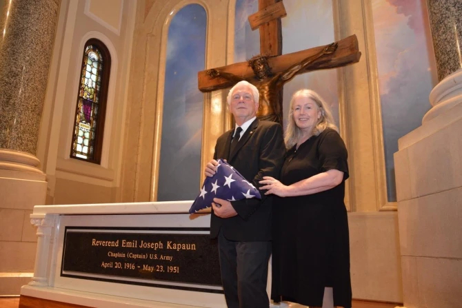 Племянник отца Эмиля Капауна вспоминает о героическом дяде после выхода фильма о военных капелланах