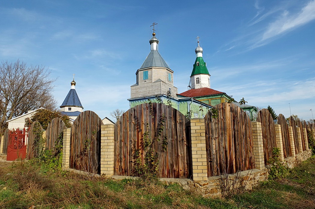 Погода в верхнемакеевке. Покровский монастырь Верхнемакеевка. Верхнемакеевка Кашарский район монастырь. Мужскоймонастырьб Святопокров Сеий верхнемакееаскиц. Свято Покровский мужской монастырь Ростовская область.