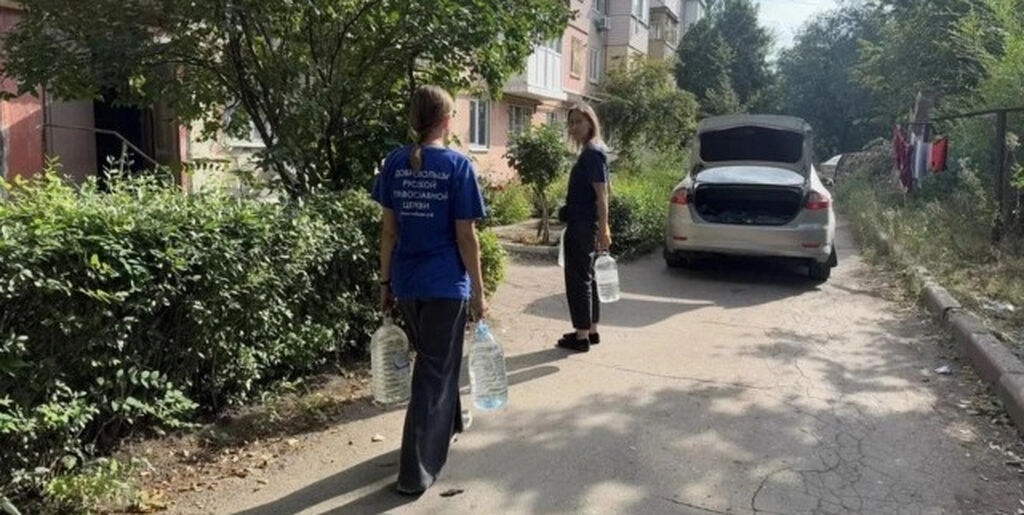 Патриаршая гуманитарная миссия доставила в ДНР более 14 тонн питьевой воды за месяц