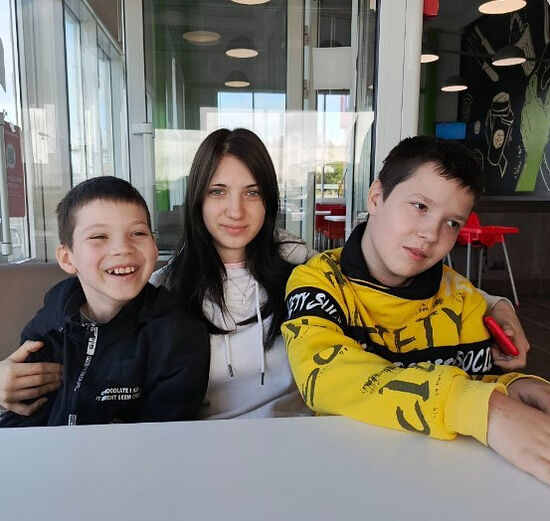 Дарите подарки тем, кому тяжелее!