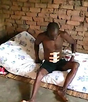 Уганда: христианин получил ножевые ранения за обращение ко Христу пожилой мусульманки