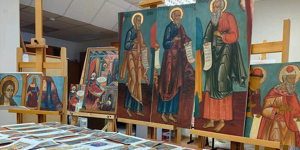 Иконописцы ПСТГУ полностью воссоздали иконостас сгоревшей Успенской церкви в Кондопоге