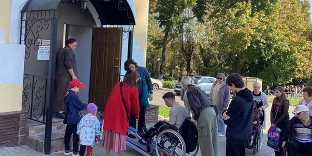 В Пензе при поддержке Синодального отдела по церковной благотворительности начала работу программа инклюзивных семейных встреч «БлагоДействие»