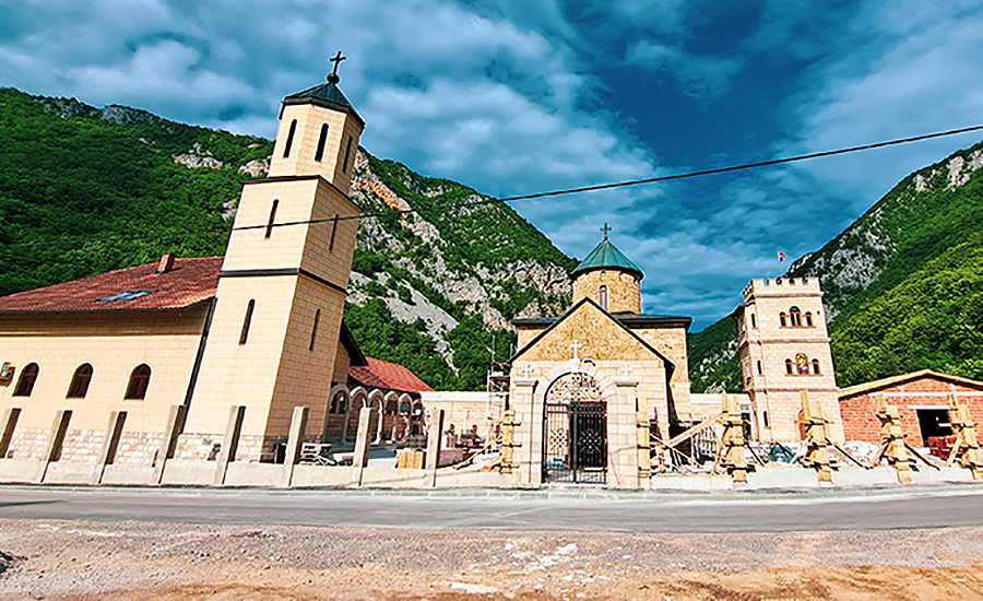 Патриарх Порфирий на праздновании юбилея Рмянского монастыря