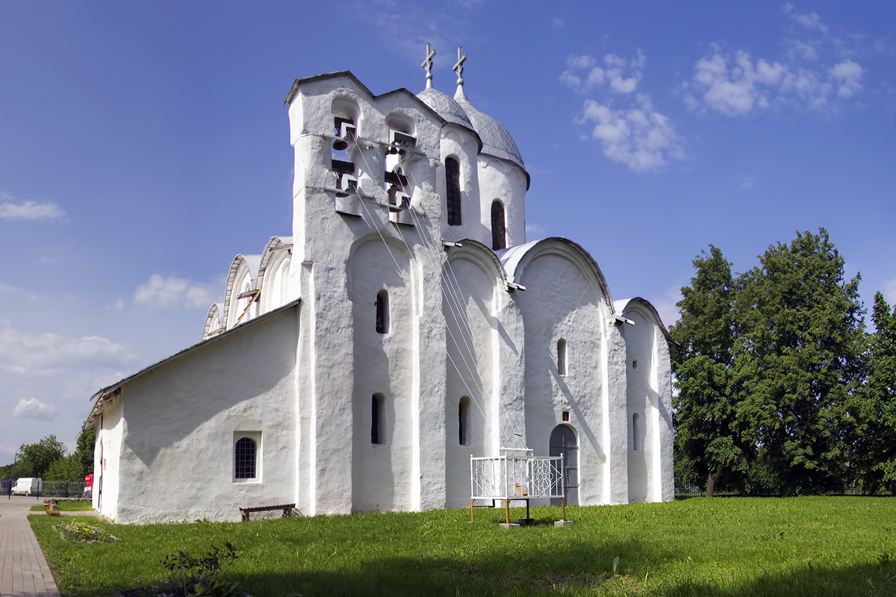 Церкви и монастыри Пскова