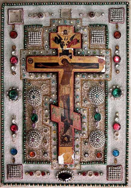 Распятие Христово, в деревянном коробе и шитом окладе