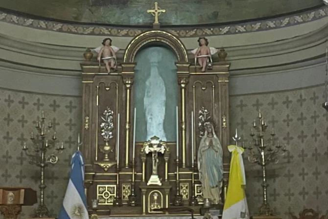 Образ Лурдской Богоматери, которого нет, но который видят все.