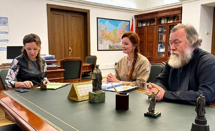 Состоялась встреча врио председателя Синодального отдела по благотворительности с заместителем председателя Государственной Думы Анной Кузнецовой