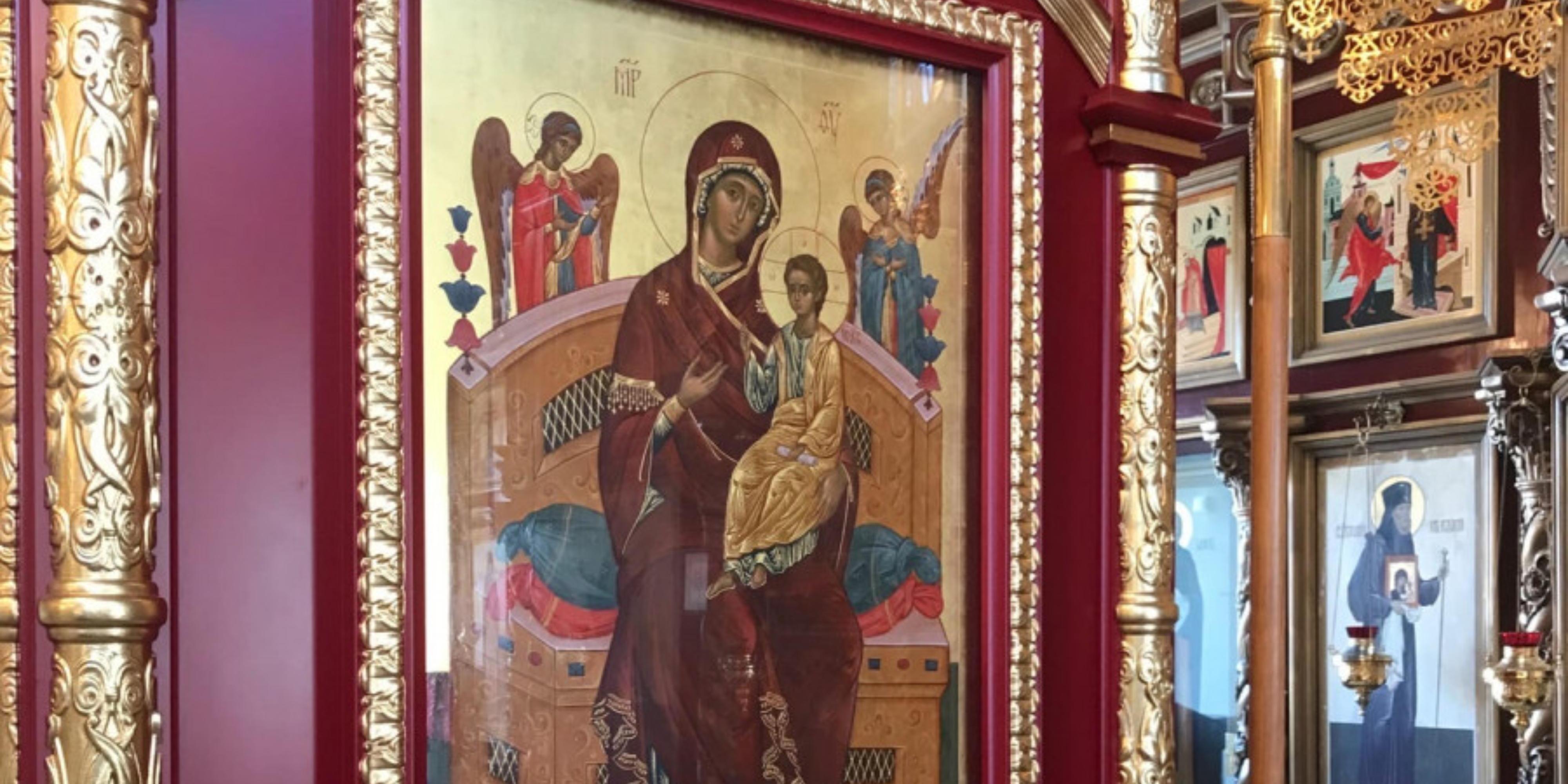 Икона Всецарица в Москве в Новоспасском монастыре