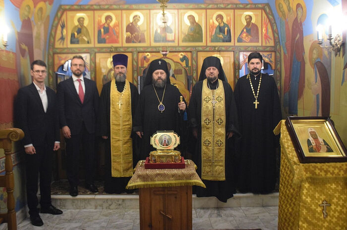 Ковчег с мощами святителя Тихона, Патриарха Всероссийского, принесен в Абаканскую епархию