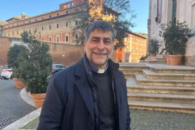 Тюрьма - это место, где "я научился быть священником", - говорит капеллан после 23 лет службы.