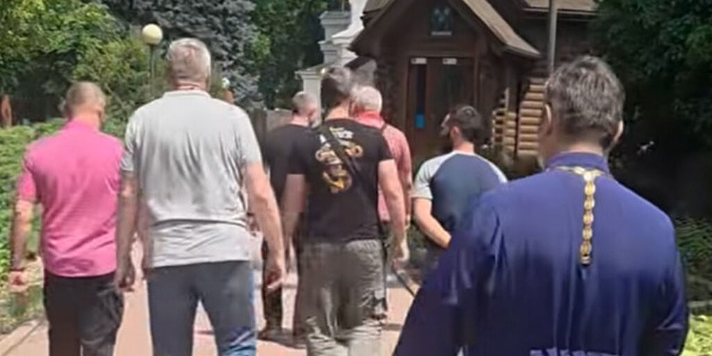 Раскольники захватили Александро-Невский храм в Одессе
