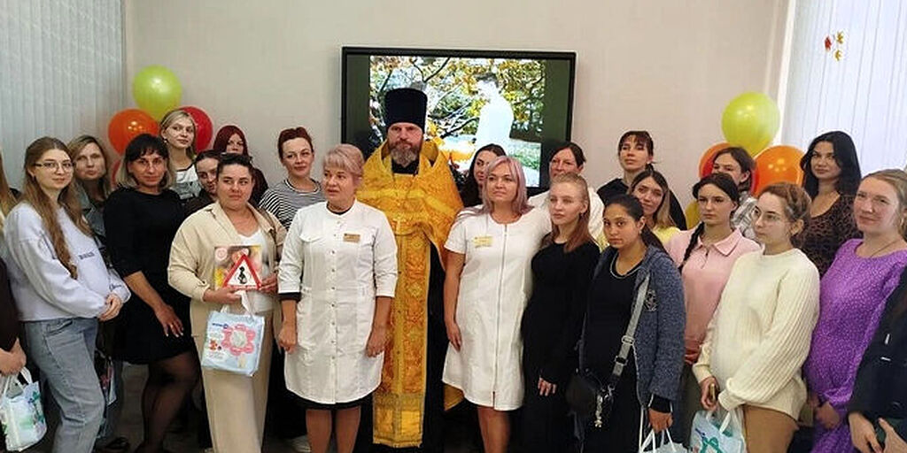 В День беременных клирики Донецкой епархии поддержали будущих мам