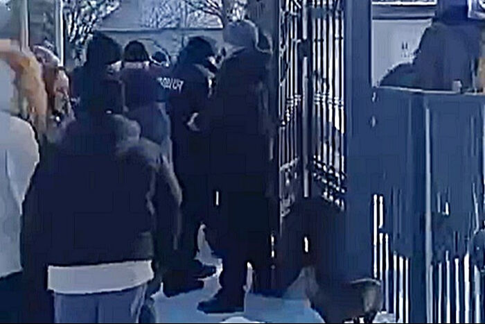 В селе Кузьмин Хмельницкой области рейдеры захватили храм канонической Украинской Православной Церкви