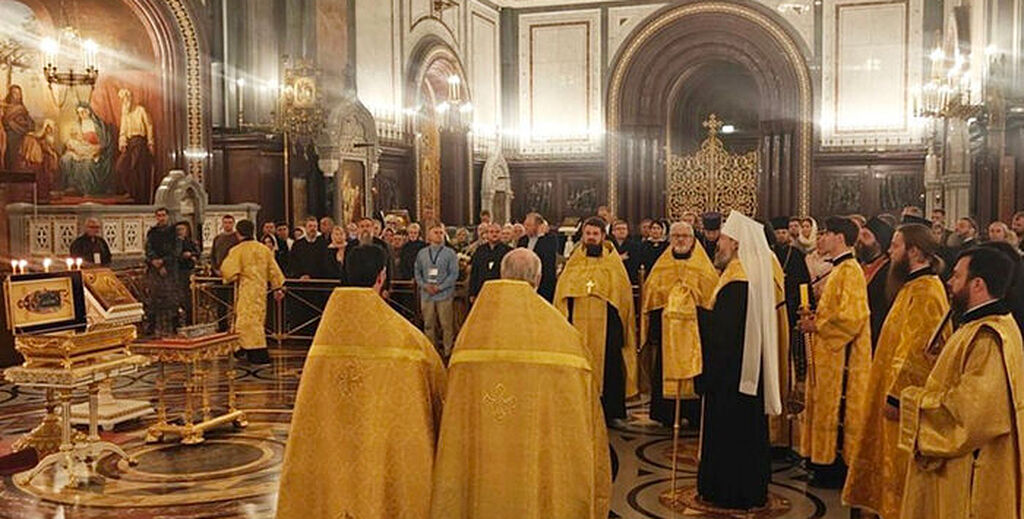 Ковчег с мощами святителя Спиридона Тримифунтского доставлен в Храм Христа Спасителя г. Москвы
