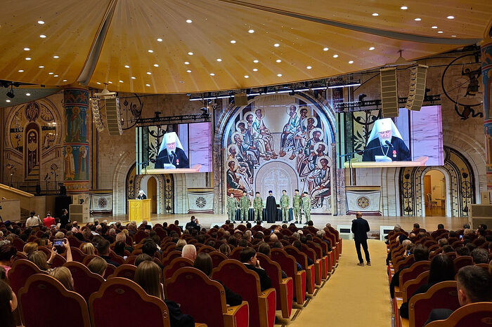 Митрополит Ставропольский Кирилл возглавил работу секции «Народ и армия едины» XXVII Всемирного русского народного собора