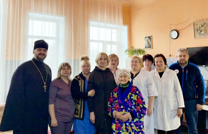 Главный врач больницы святителя Алексия посетил Донбасс