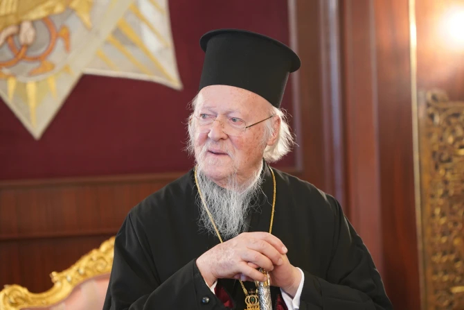 Патриарх Варфоломей говорит, что церковный раскол 1054 года "не является непреодолимым" в связи с приближением годовщины Никейского собора