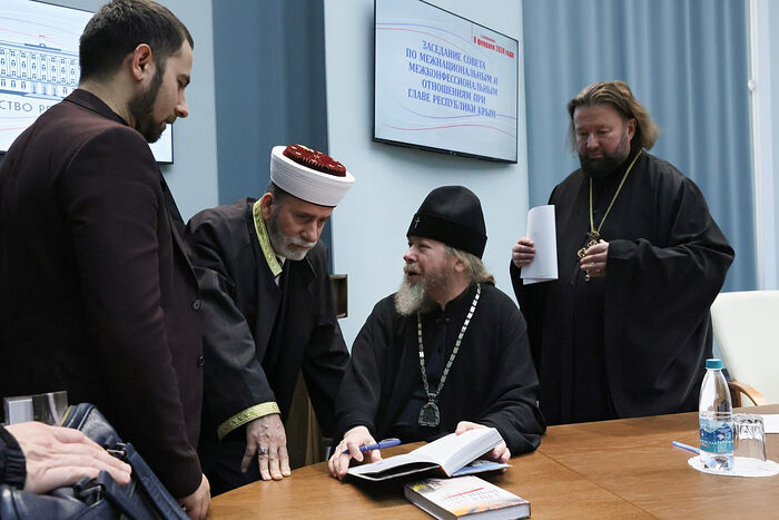 В Крыму прошло заседание Совета по межнациональным и межконфессиональным отношениям