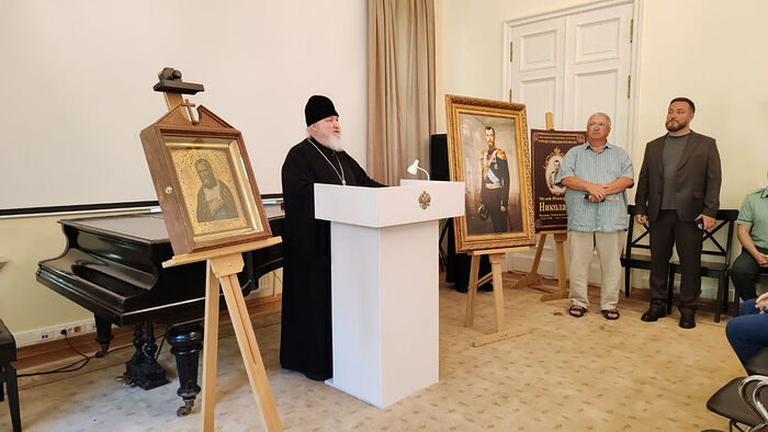 Председатель Синодального отдела по взаимодействию с Вооружёнными Силами и правоохранительными органами встретился с военнослужащими Росгвардии в музее Николая II