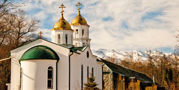 Аланский женский монастырь северная. Аланский Богоявленский женский монастырь. Женский монастырь в Северной Осетии.