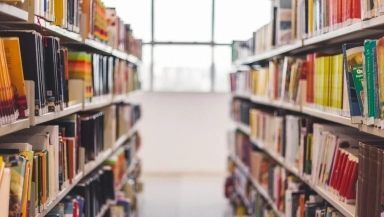 Лондон: учителя уволили после того, как он сказал ученику-мусульманину, что Британия - христианская страна