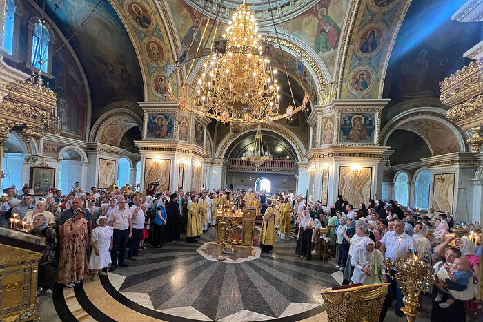 В Уфу принесен ковчег с частицей мощей святителя Тихона, Патриарха Московского и всея России