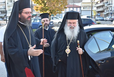 Прекрасная Комотини, столица Фракии, приветствовала А.М. архиепископ Кипрский Георгия на мероприятиях к 50-летию турецкого вторжения