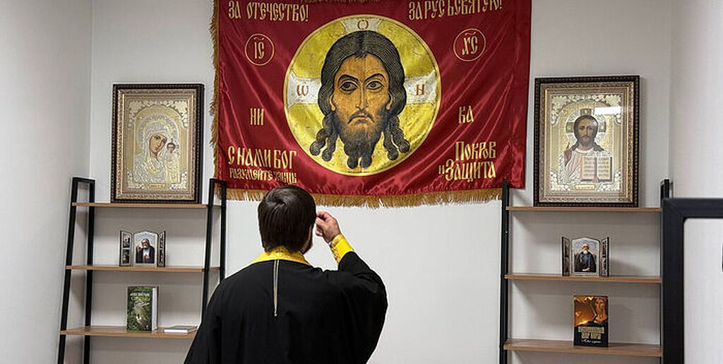 День молодёжи в Донецке начался с совместного молебна