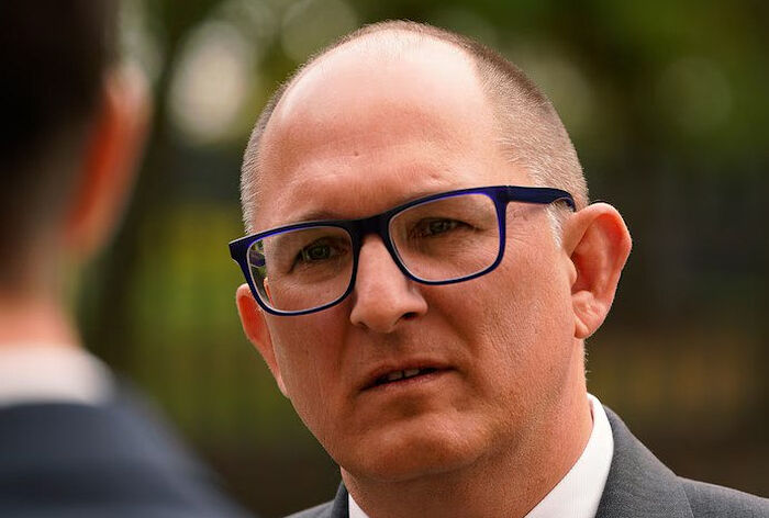 Верховный суд Вирджинии обязал школьный округ выплатить полмиллиона долларов учителю, уволенному за отказ использовать предпочитаемые ученицей-трансгендером местоимения