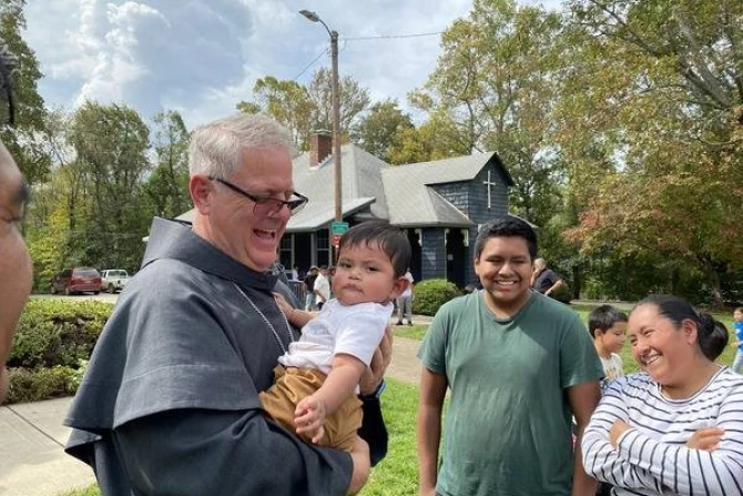 Епископы Северной Каролины: Иммиграционная политика и правоприменение "сложны и эмоциональны