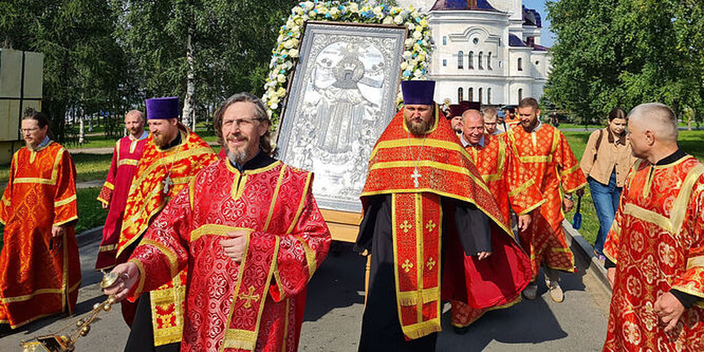 В Архангельске прошел общегородской крестный ход