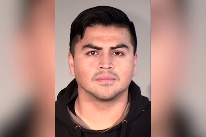 Калифорнийский священник не признает вину по делу о детской порнографии