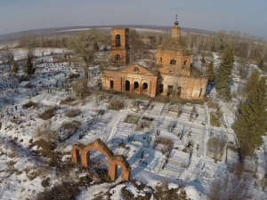 Церковь Всех Святых в Крапивне