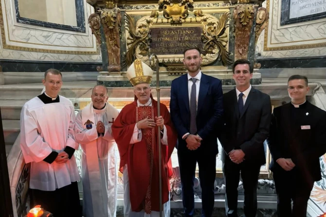 Отставная звезда НБА Гордон Хейворд вступает в католическую церковь в Риме: Эксклюзивное интервью