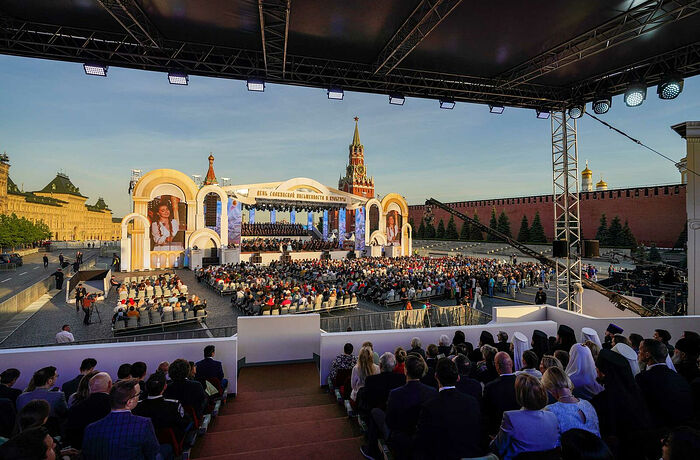 Святейший Патриарх Кирилл посетил концерт на Красной площади, посвященный Дню славянской письменности и культуры
