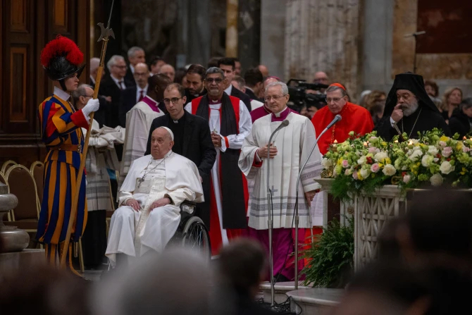 Папа видит "провиденциальный" момент, когда католики и православные надеются вместе отпраздновать Пасху 2025 года