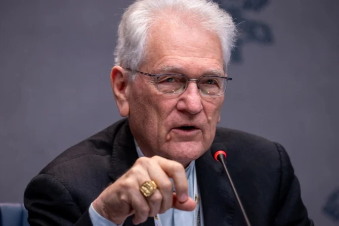 Кардинал с Амазонки: "Многие из наших женщин - настоящие диакониссы".