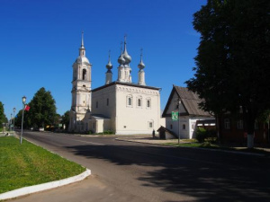 Церковь Смоленской иконы Божией Матери в Алабузино