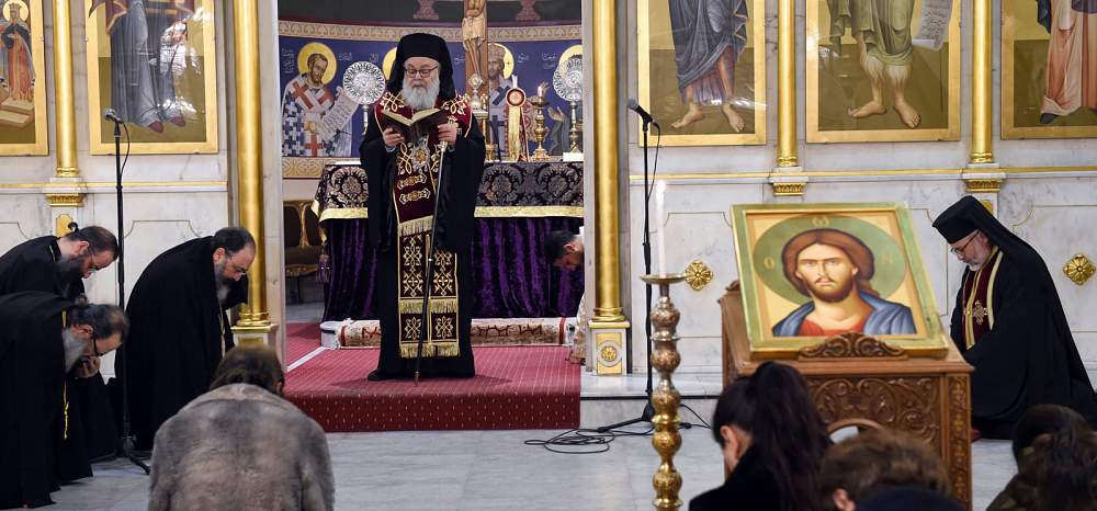Молитва прощения в церкви Святого Креста в Аль-Касаа, Дамаск,