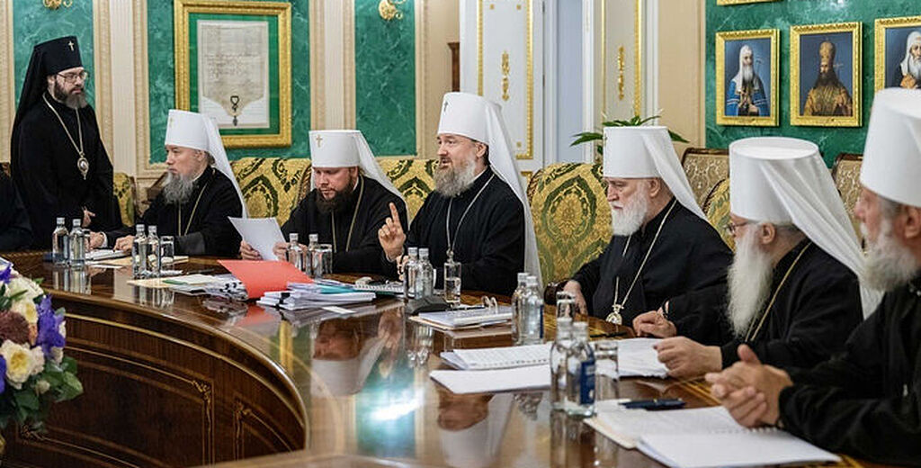 Дополнены тексты ставленнической присяги при рукоположении во пресвитера и диакона и утвержден текст ставленнического допроса