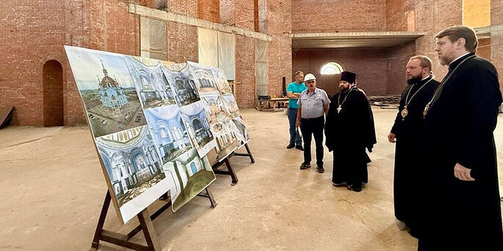 Председатель Финансово-хозяйственного управления ознакомился с ходом восстановления храмов Донбасса