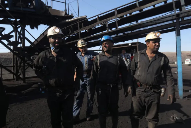 Папа Франциск возносит молитвы о жертвах взрыва на угольной шахте в Иране